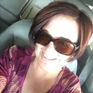 Meet your Posher, Suzanne